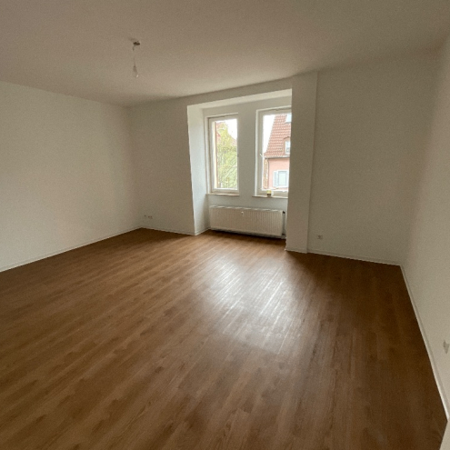 Gut geschnittene Altbauwohnung mit Platz für die ganze Familie! - Photo 1