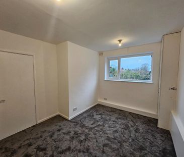 3 bedroom apartment to rent - Photo 3