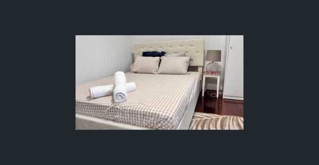 Fully furnished 1 bed unit bills included* - Photo 1