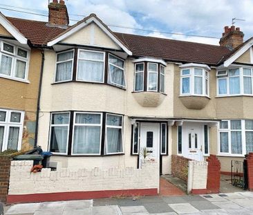3 bedroom terraced house to rent - Photo 1