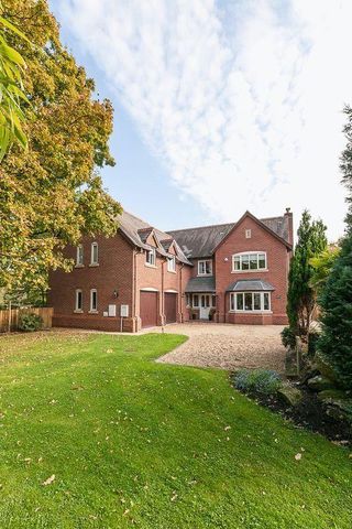 5 bedroom detached house to rent - Photo 3