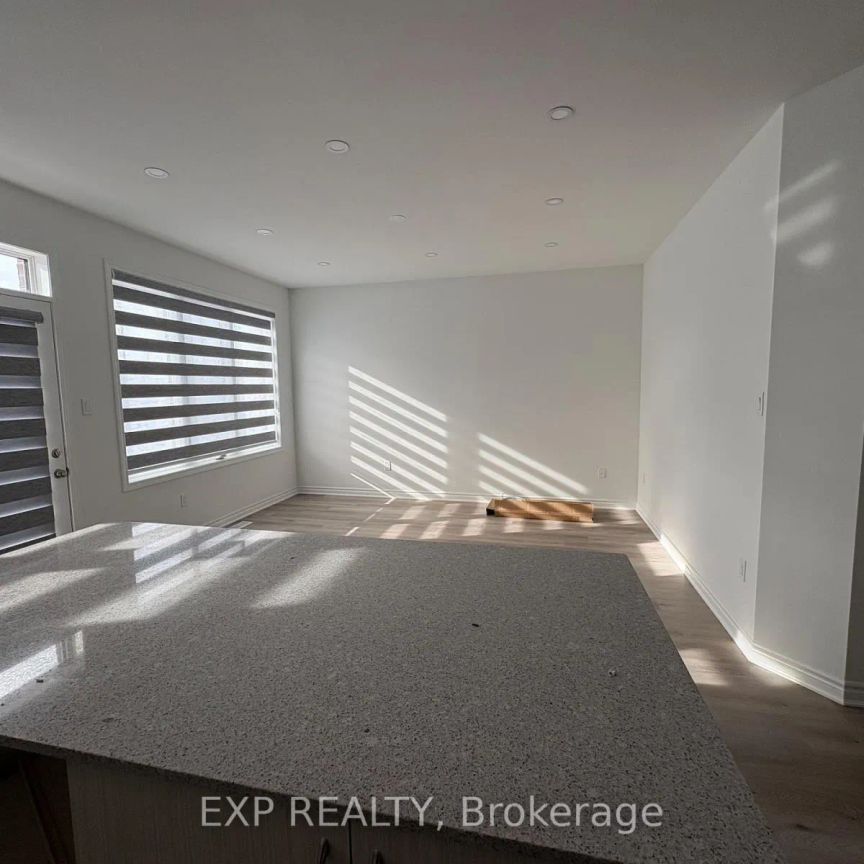 1344 HEARNS PLACE NE - Photo 1