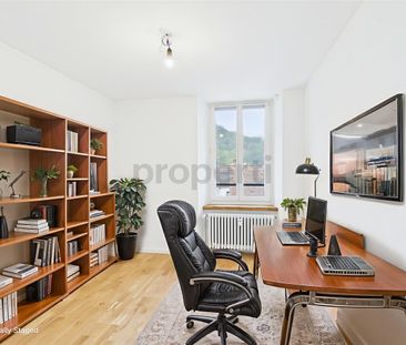 Charming 4.5-room apartment in a listed building in Büsserach - Photo 3