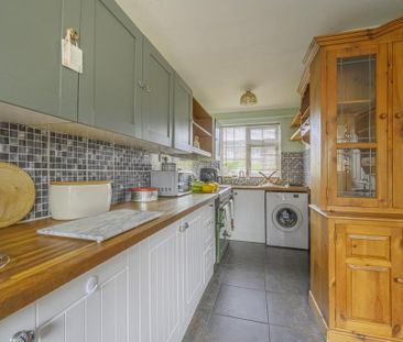 3 bedroom terraced house to rent - Photo 2