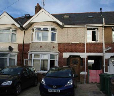 8 bedroom terraced house to rent - Photo 2