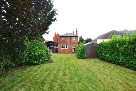 Reading Road, Woodley, RG5 - Photo 2