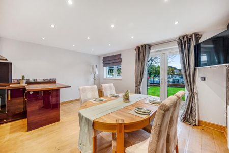 2 bedroom end of terrace house to rent - Photo 5