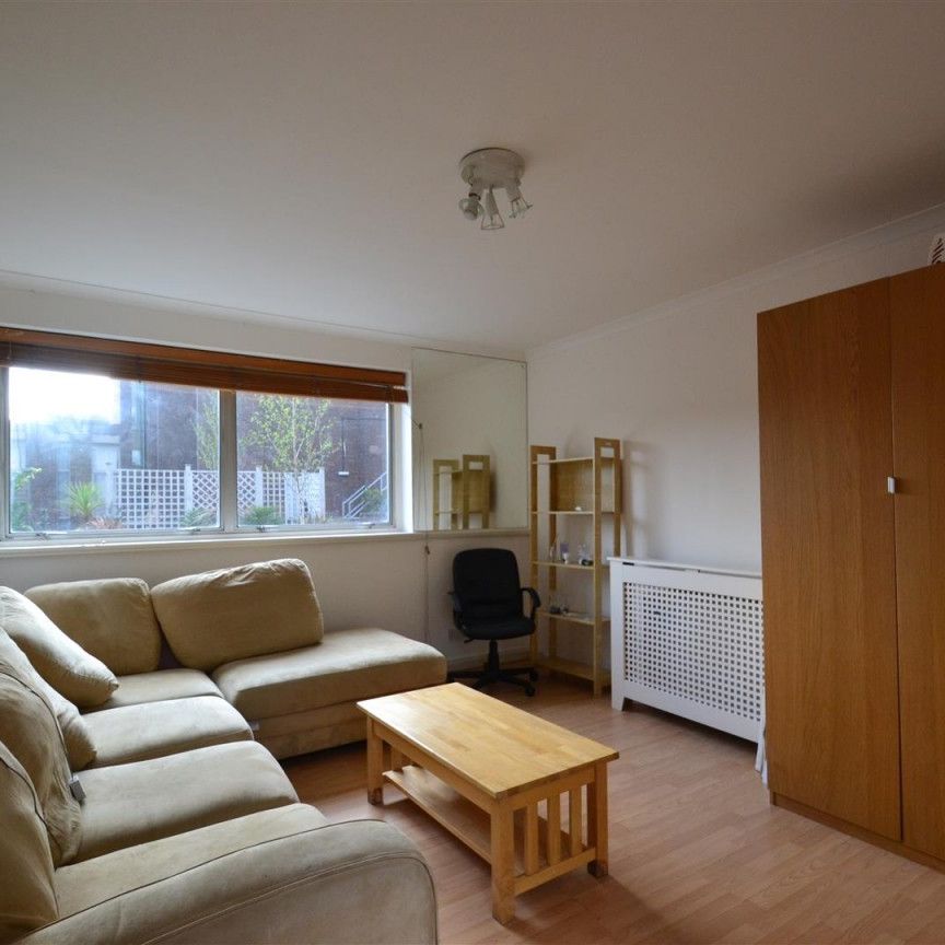 Parkgate Road, Battersea, SW11, London - Photo 1