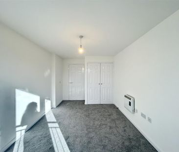 1 Bedroom Flat To Let - Photo 3