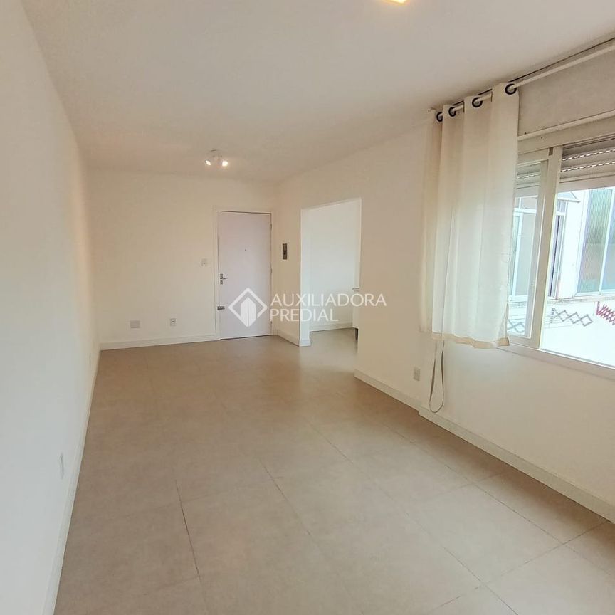 Apartamento JK com 1 quarto e 32m² para alugar em Passo d'Areia, Porto Alegre. - Foto 1