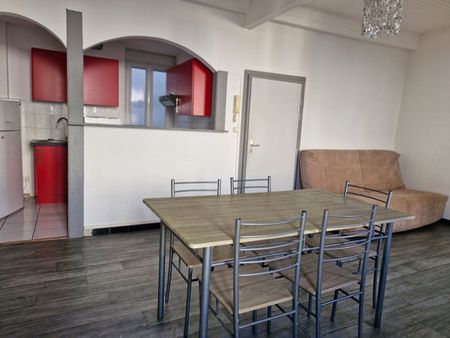 Location Appartement 2 pièces 46m² - Photo 3