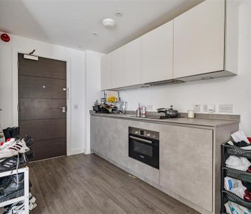 Studio to rent - Photo 6