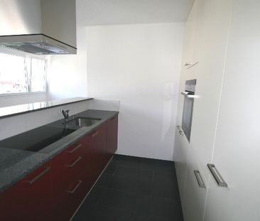 Lumineux appartement de 3.5 pièces avec balcon et vue! - Foto 2