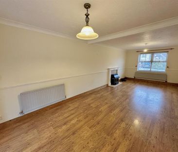 4 bedroom detached house to rent - Photo 1