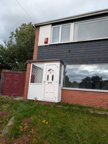 3 Bed Semi-Detached House, Ridgeway Close, LS8 - Photo 4
