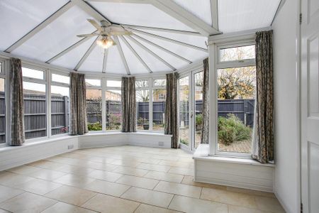 3 bedroom end of terrace house to rent - Photo 2