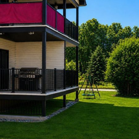 4½ MODERNE À LOUER | 2 STATIONNEMENTS | PRÈS DU CHUS - Photo 3