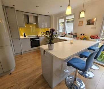 3 bedroom terraced house to rent - Photo 5