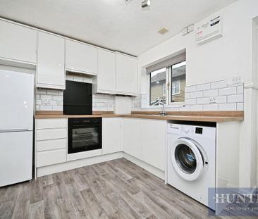 2 bedroom end of terrace house to rent - Photo 5