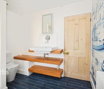 2 bedroom terraced house to rent - Photo 4