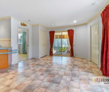 LAKESIDE LIVING!! - Photo 5