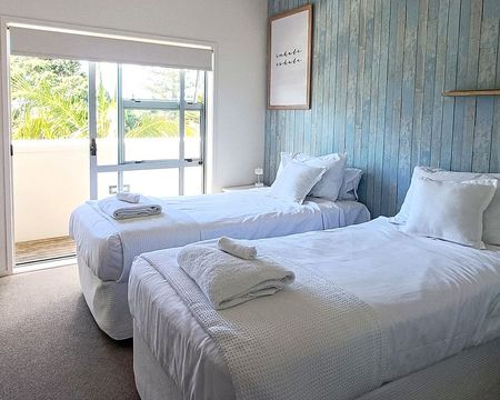 Modern Beachside Townhouse – Fully Furnished - Photo 4