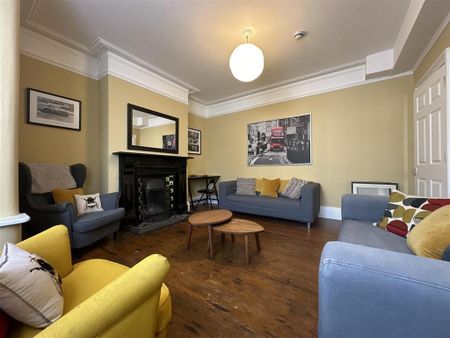 6 bedroom terraced house to rent - Photo 2