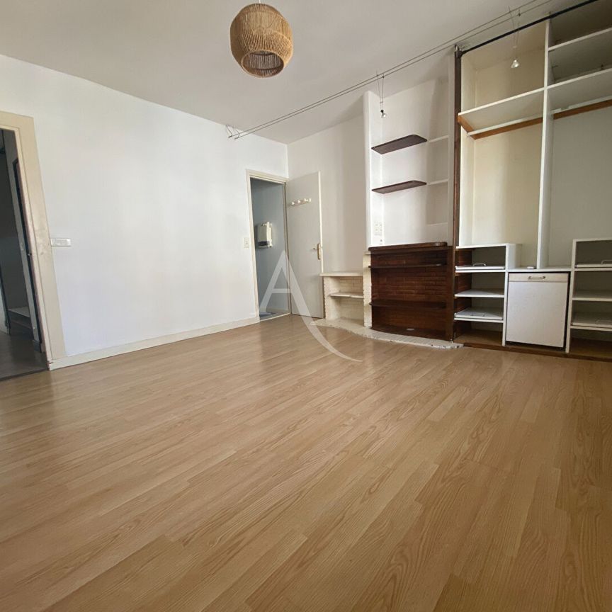 Location Appartement 2 pièces 62m² - Photo 1