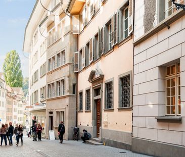 Urban apartment with shared piazza - Photo 2