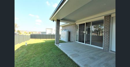 Near New 4 Bedroom Home For Lease! - Photo 3