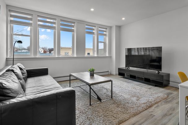 For Lease - 4595 Queen Street Unit# 1, Niagara Falls, Ontario - Photo 1
