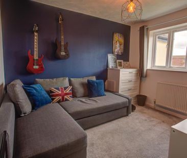 3 bedroom semi-detached house to rent - Photo 3