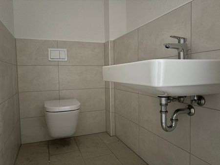 Traumhafte 4-Zimmer-Wohnung in zentraler Lage zu vermieten! - Photo 2