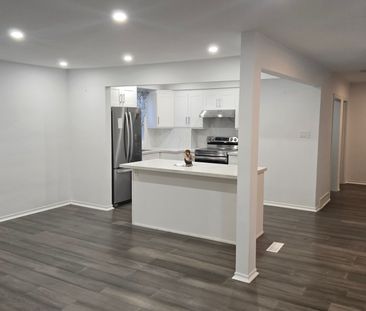 For Lease - 55 Bishop Avenue Unit# Main, Toronto, Ontario - Photo 2
