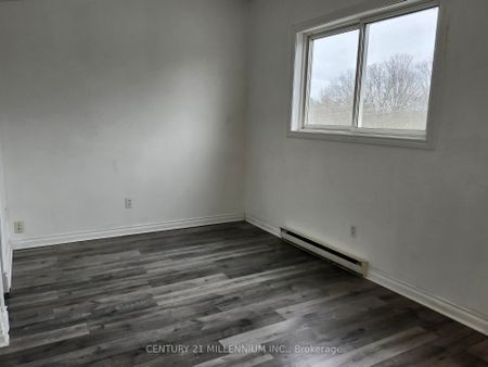 Condo Townhouse For Lease | X8111624 - Photo 2