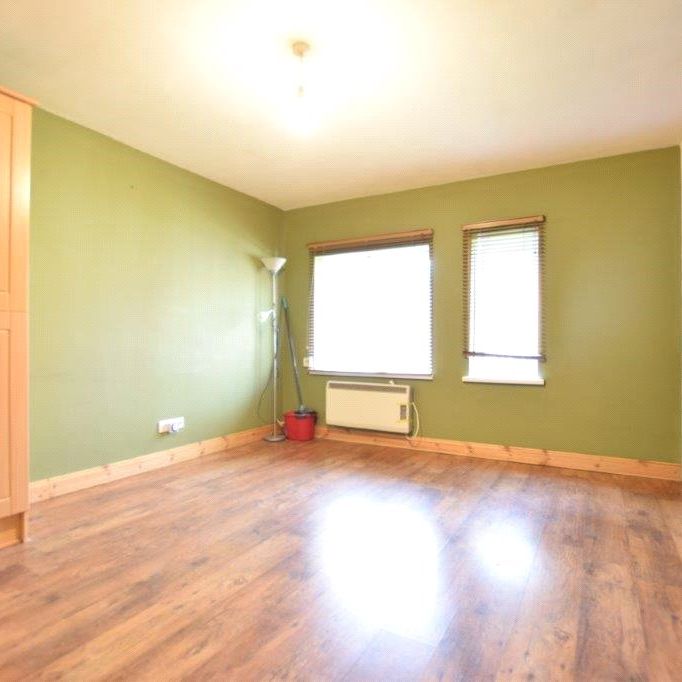 Mount Pleasant, Bracknell Mount Pleasant, Bracknell - Photo 1