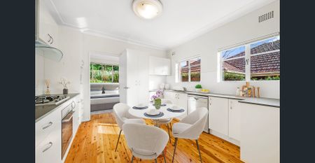 A Light-Filled Family Home with Convenience - Photo 5