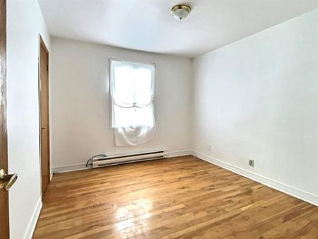 9334 12e Avenue - Photo 3