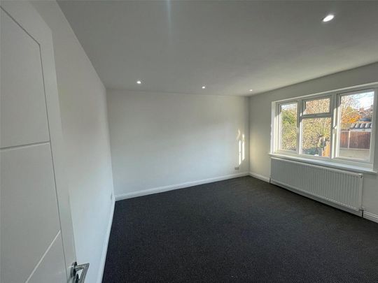 5 bedroom semi-detached house to rent - Photo 1