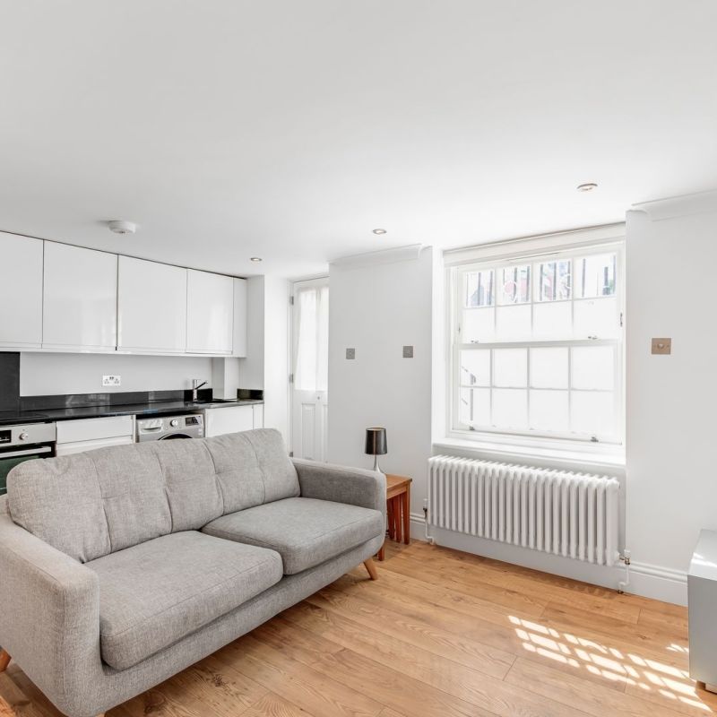 St. James's Gardens, Holland Park, London, W11 - Photo 1