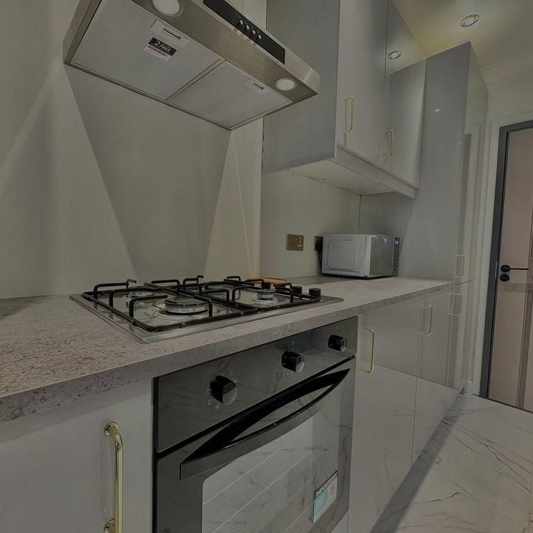 4 bedroom semi-detached house to rent - Photo 1