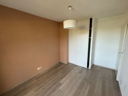 Location Appartement 2 pièces 48m² LA MOTTE SERVOLEX 73290 - Photo 2