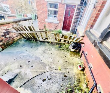 1 bedroom in a house share to rent - Photo 5