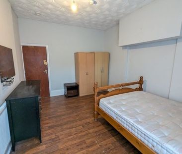 Room in a Shared House, Harlesden Road, NW10 - Photo 4