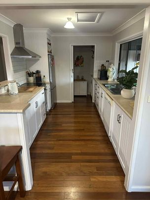 5-bedroom shared house, Amaroo Cres - Photo 1