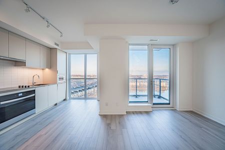 For Lease - 3071 Trafalgar Road Unit# 1004, Oakville, Ontario - Photo 4