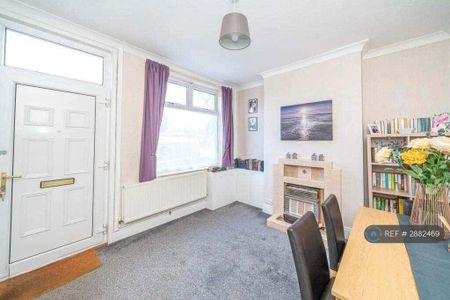 2 bedroom terraced house to rent - Photo 3