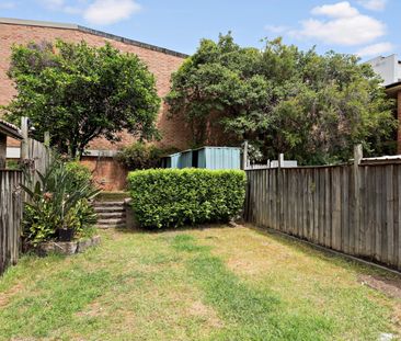 Well-Presented 3 Bedroom Home - Photo 1