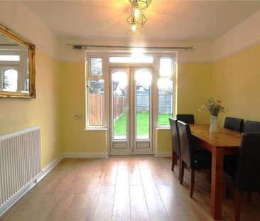 3 bedroom detached house to rent - Photo 3