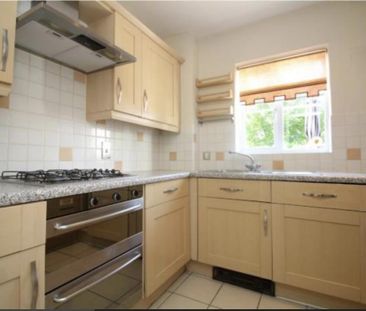 3 bedroom end of terrace house to rent - Photo 5